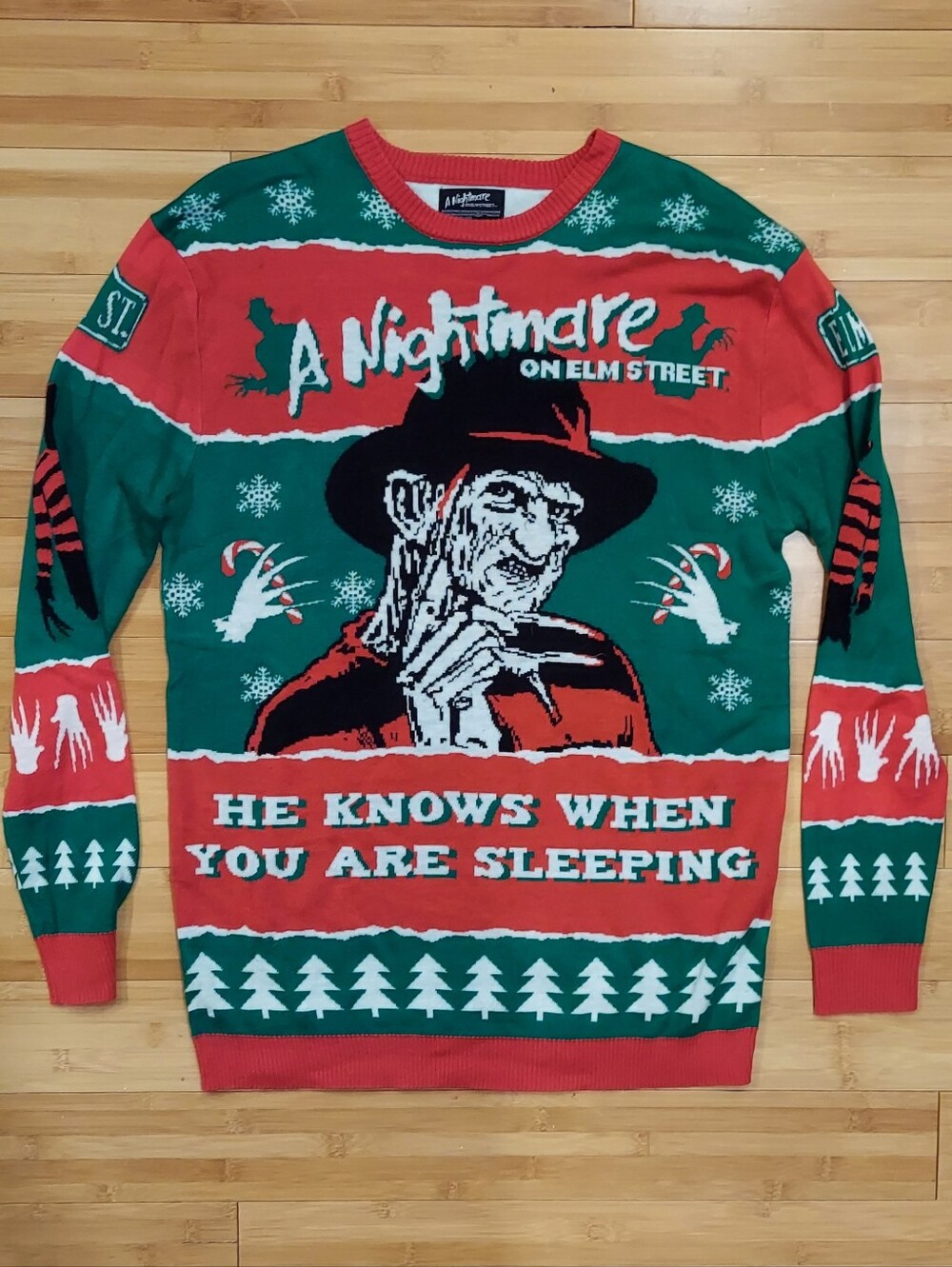 A Nightmare on Elm Street Green & Red Christmas Holiday Sweater Size Medium